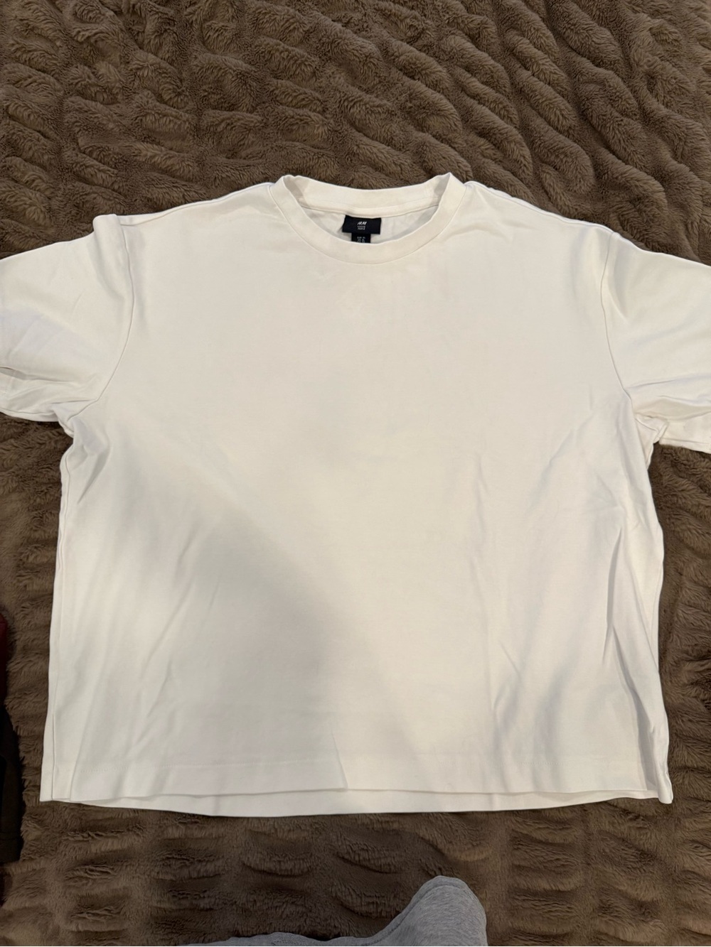 H&M Men's Cream Crew Neck Short Sleeve Tee